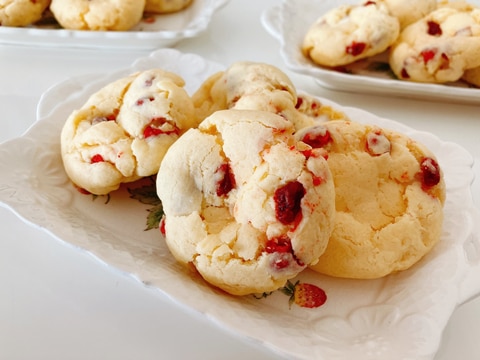 ドライ苺入り♪マシュマロクッキー